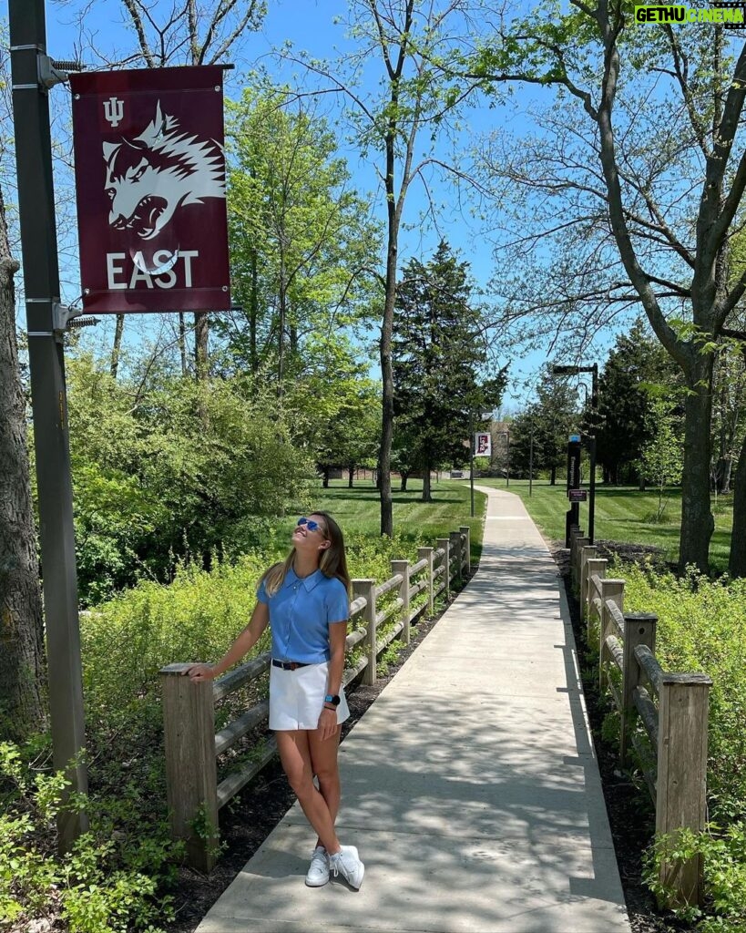 Marie Bouzková Instagram - Class of 2022!!❤️🎓 I would like to thank @iueast and @wta for providing the opportunity to complete my business degree completely online as it has been one of my life goals. It felt very special to spend the day on campus and also take part in the Commencement Ceremony. I am proud to be a Red Wolf! Indiana University East