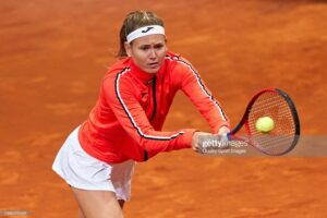 Marie Bouzková Instagram - Madrid - gracias de corazon❤️ These matches is why I love tennis so much. I’m motivated for more!💪🏼 Lets keep growing🐬 @mutuamadridopen @alvarodiaz.photo 🥰 Caja Mágica