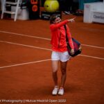 Marie Bouzková Instagram - What a day!😱💪🏼 I’m so happy to be in the round of 16 @mutuamadridopen 🤗🐬 Next match on Monday🍀 Muchas gracias por vuestro apoyo hoy!✨ Caja Mágica