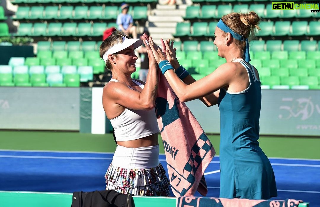 Marie Bouzková Instagram - First time in Seoul and definitely coming back!😍👌🏼 Thank you @koreaopentennis for your hospitality and Korean fans🇰🇷🫶🏼🐬 also a big thank you to @matteksands for playing with me and congratulations for title #30🔥💪🏼 Olympic Park, Seoul