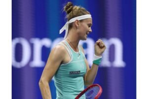 Marie Bouzková Instagram - Love these tennis battles. Thank you for your support and energy last night🤩 Will work hard to come back stronger and recover for what is next🙏🏼 @usopen @officialpureprotein @duracell 🐇🔋🐬