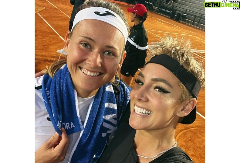 Marie Bouzková Instagram - A day filled with energy🔥🙏🏼 @internazionalibnlditalia Onto the next round tomorrow🥰🐬 Foro Italico
