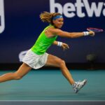 Marie Bouzková Instagram - Thank you @miamiopen for new lessons. Will work hard to get better🤗🙏🏼 Now it’s time to get ready for clay💪🏼 Thank you for your support!🐬 See you soon @creditonecharlestonopen 😍