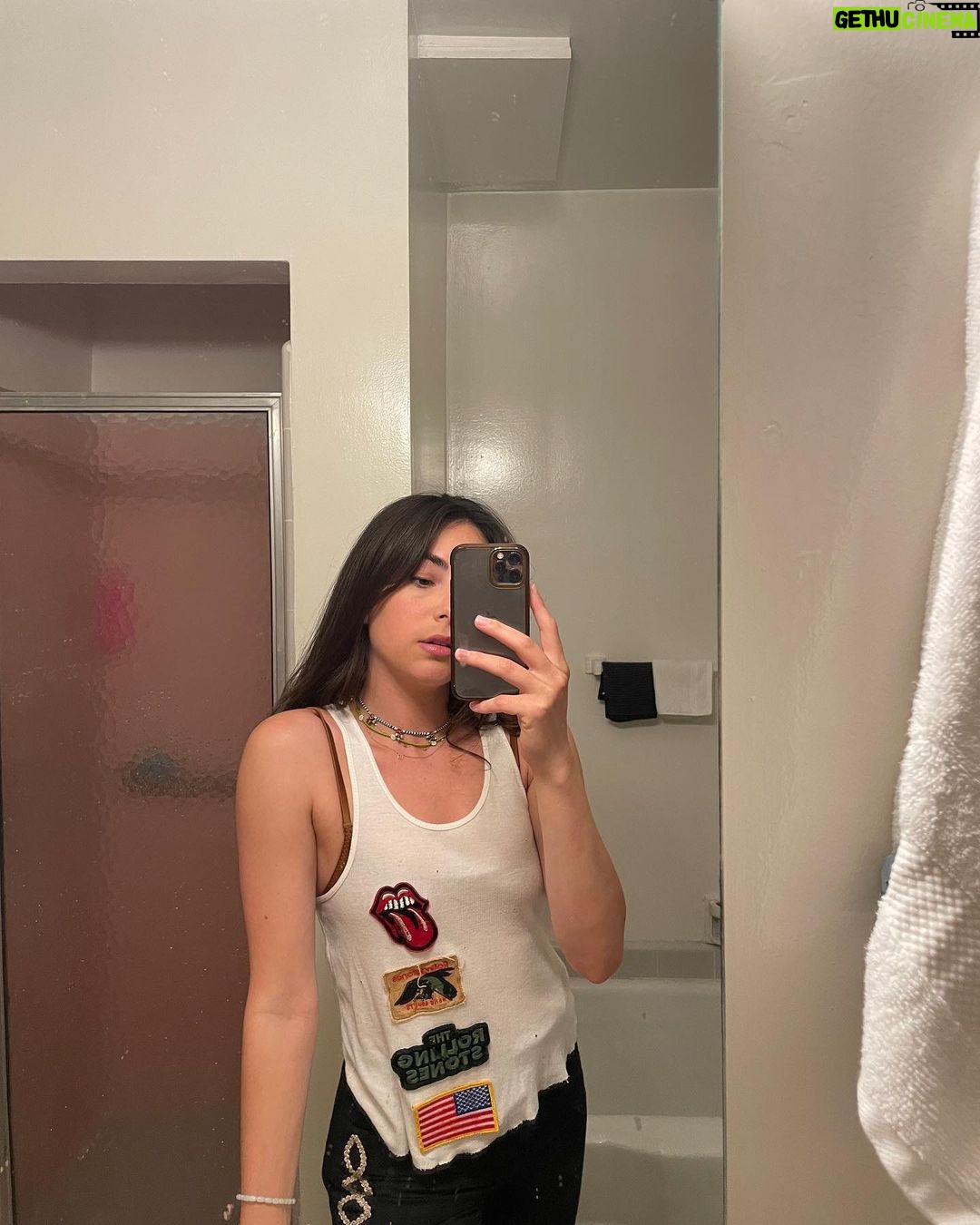 Mariel Molino Instagram - As of late - unemployed edition