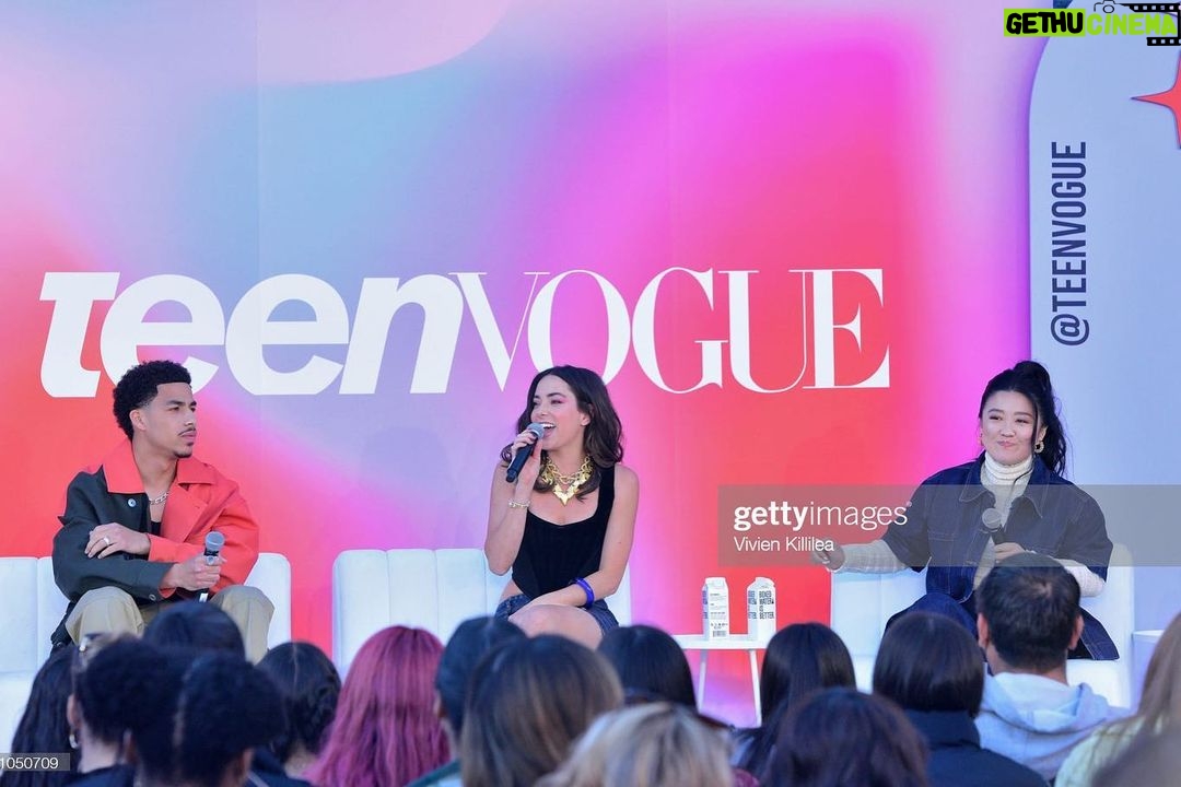 Mariel Molino Instagram - Thank you @teenvogue @freeform and @kaitmcnab for leading the conversation about the Power of Representation 🙌🏽 & thank you to all the attendees for your thoughtful questions 💕 Proud to share the stage with these beautiful people 🖤 (oh and happy belated birthday @shrrycola !!) #teenvoguesummit Los Angeles, California