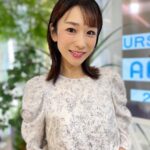 Mariko Dou Instagram - おはようございます！ 今朝もアベモニをご覧下さった皆さま、ありがとうございます😊 台風の接近で、今日・明日は不安定な天気となりそうですね。 最新の情報にご注意下さい。 さて、髪を切りスッキリしました♪ #おはようございます #アベモニ #ありがとうございます #台風 の情報にご注意下さい #ヘアカット しました #堂真理子 #テレビ朝日 #アナウンサー