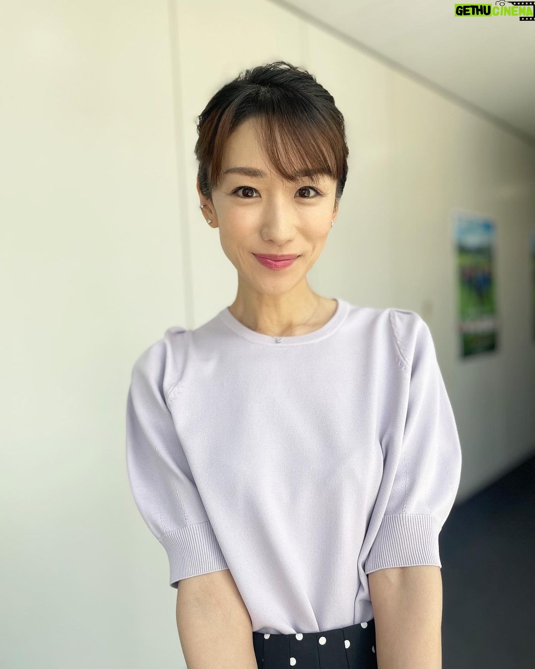 Mariko Dou - 2.3K Likes - 「ワイド!スクランブル」、午後の部放送中です!
本日の衣装は、
☆ニット,スカート… #ノーリーズ
☆アクセサリー… #starjewelry
でした👗✨
大好きなラベンダー✖︎ドット、という自分の中での最強の組み合わせでした🥰笑
昨日に引き続き今日も暑いですが、熱中症対策をしっかりして、午後も頑張りましょう❣️
#大下容子ワイドスクランブル #ワイドスクランブル #ニュース #テレビ朝日 #堂真理子 #アナウンサー #アナウンサー衣装 #番組衣装