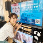 Mariko Dou Instagram – 今朝もアベモニをご覧下さった皆さま、ありがとうございます😊
けやき坂スタジオでは、今月27日までの夏祭り期間中、モニターが外向きになっていて、番組放送中、私たちのメッセージが表示されるようになっています❣️
アベモニは朝早いですが、サマステに遊びにくる前にスタジオ前を通る方がいらっしゃったら、是非モニターもチェックしてみて下さい♪
今日も暑いですが、頑張りましょう❣️

 #おはようございます
 #アベモニ
#ありがとうございます
 #サマステ 期間中
#モニター に
 #メッセージ を書いてます
 #堂真理子 #テレビ朝日 #アナウンサー