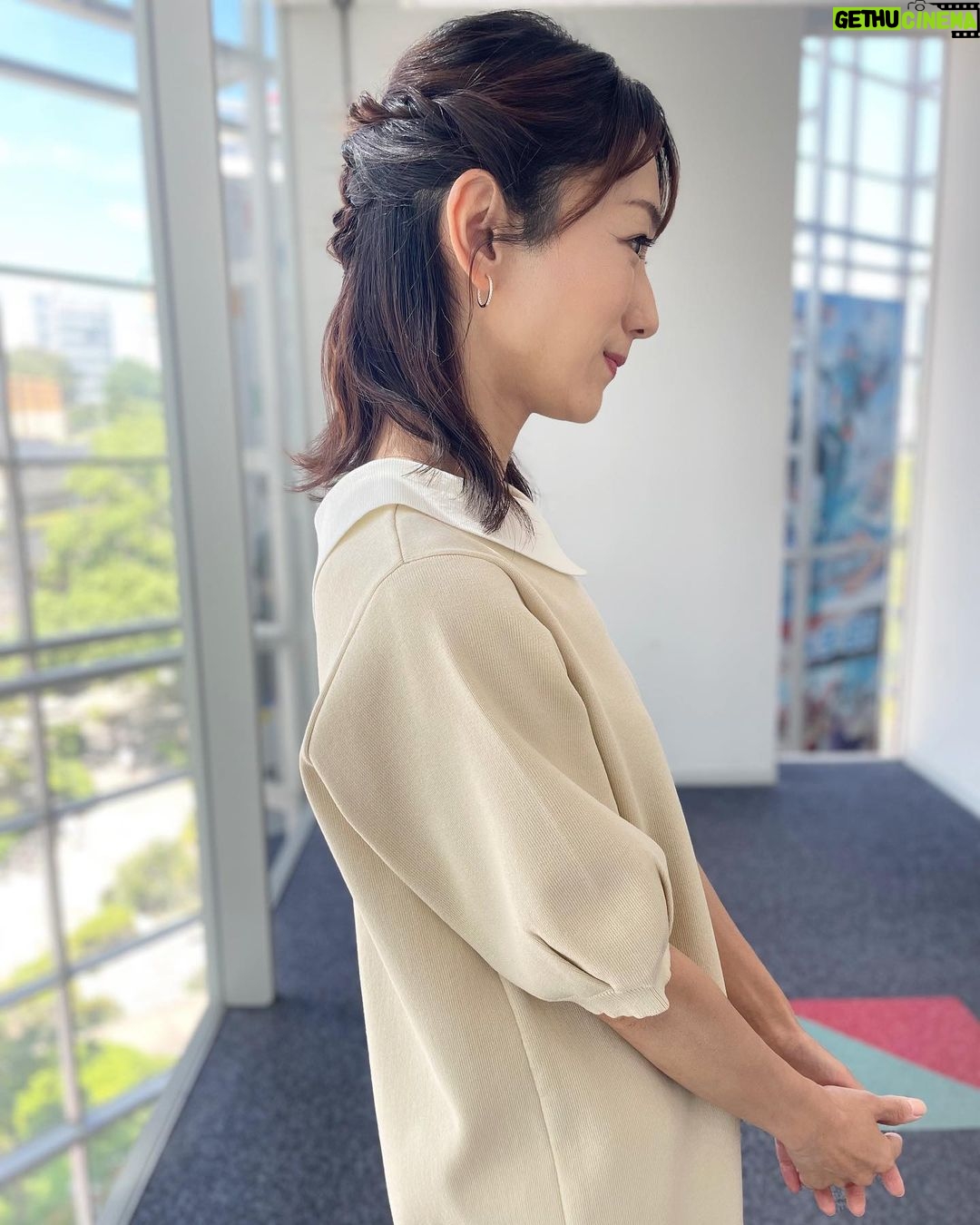 Mariko Dou Instagram - 本日の衣装は、 ☆ワンピース… #ノーリーズ ☆アクセサリー… #starjewelry でした👗✨ 襟付きワンピースが素敵でした💕 明日は、7時からアベモニを担当した後、「ワイド!スクランブル」のピックアップニュースを担当予定です。 どうぞよろしくお願いします☺️ #大下容子ワイドスクランブル #ワイドスクランブル #ニュース #テレビ朝日 #堂真理子 #アナウンサー #アナウンサー衣装 #番組衣装
