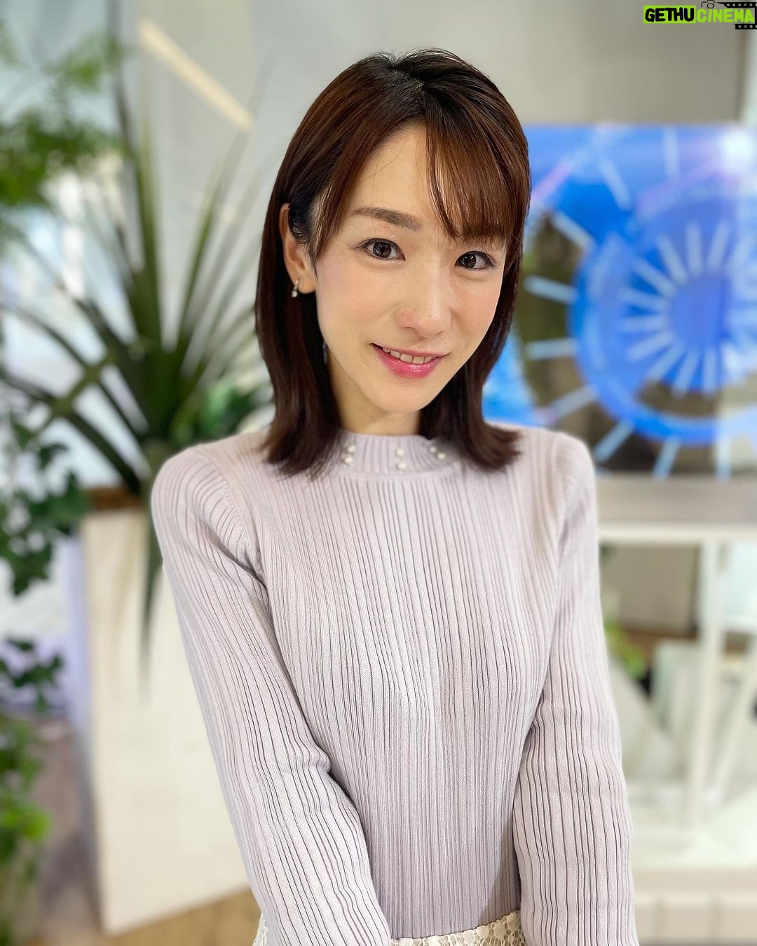 Mariko Dou Instagram - 今朝もアベモニをご覧下さった皆さま、ありがとうございます✨ 今日の東京は日中暖かかったですが、風が強かったですね💦 花粉もそろそろ、、、ですね😷 明日はまた寒くなるようなので、体調には引き続きお気を付け下さい✨ 明日は「ワイド!スクランブル」、よろしくお願いします😌 #アベモニ #ありがとうございます #今日 は #暖かかった ですね #体調 には #気を付けて 下さい #明日 は #ワイドスクランブル #よろしくお願いします #堂真理子 #テレビ朝日 #アナウンサー