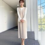 Mariko Dou Instagram - 本日の「ワイド！スクランブル」の衣装は、 ☆ニット,ジャンパースカート… #proportionbodydressing ☆アクセサリー… #starjewelry でした👗✨ 今夜も寒いですね❄️ 引き続き、暖かくしてお過ごし下さい。 今週もお疲れ様でした😌 #大下容子ワイドスクランブル #ワイドスクランブル #ニュース #テレビ朝日 #堂真理子 #アナウンサー #アナウンサー衣装 #番組衣装