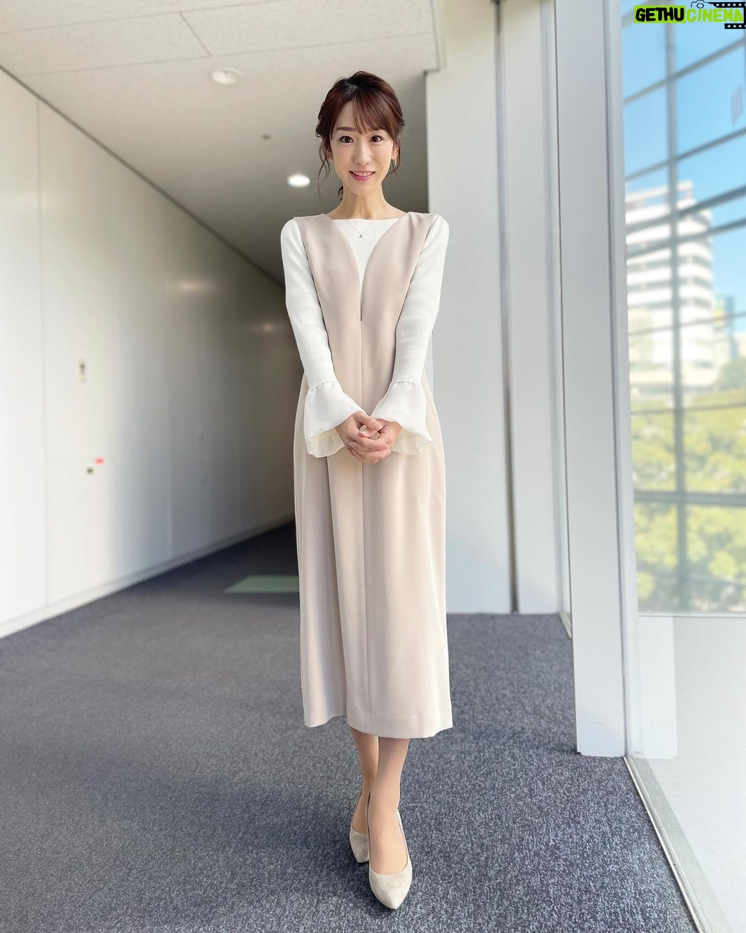 Mariko Dou - 2.3K Likes - 本日の「ワイド!スクランブル」の衣装は、
☆ニット,ジャンパースカート… #proportionbodydressing
☆アクセサリー… #starjewelry
でした👗✨
今夜も寒いですね❄️
引き続き、暖かくしてお過ごし下さい。
今週もお疲れ様でした😌
#大下容子ワイドスクランブル #ワイドスクランブル #ニュース #テレビ朝日 #堂真理子 #アナウンサー #アナウンサー衣装 #番組衣装
