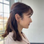 Mariko Dou Instagram - 昨日着用した「ワイド！スクランブル」の衣装は、 ☆ブラウス,スカート… #ノーリーズ ☆アクセサリー… #ete でした👗✨ まだまだ寒いですが、薄ピンクのブラウスが春らしくて素敵でした💓 今週末も寒く不安定な天気となりそうです。 どうぞお気を付けてお過ごしください。 #大下容子ワイドスクランブル #ワイドスクランブル #ニュース #テレビ朝日 #堂真理子 #アナウンサー #アナウンサー衣装 #番組衣装
