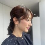 Mariko Dou Instagram - 先週着用した「ワイド！スクランブル」の衣装は、 ☆ワンピース… #stola ☆アクセサリー… #ete でした👗 大好きなドット柄でした💕 明日もよろしくお願いします😊 #大下容子ワイドスクランブル #ワイドスクランブル #ニュース #テレビ朝日 #堂真理子 #アナウンサー #アナウンサー衣装 #番組衣装