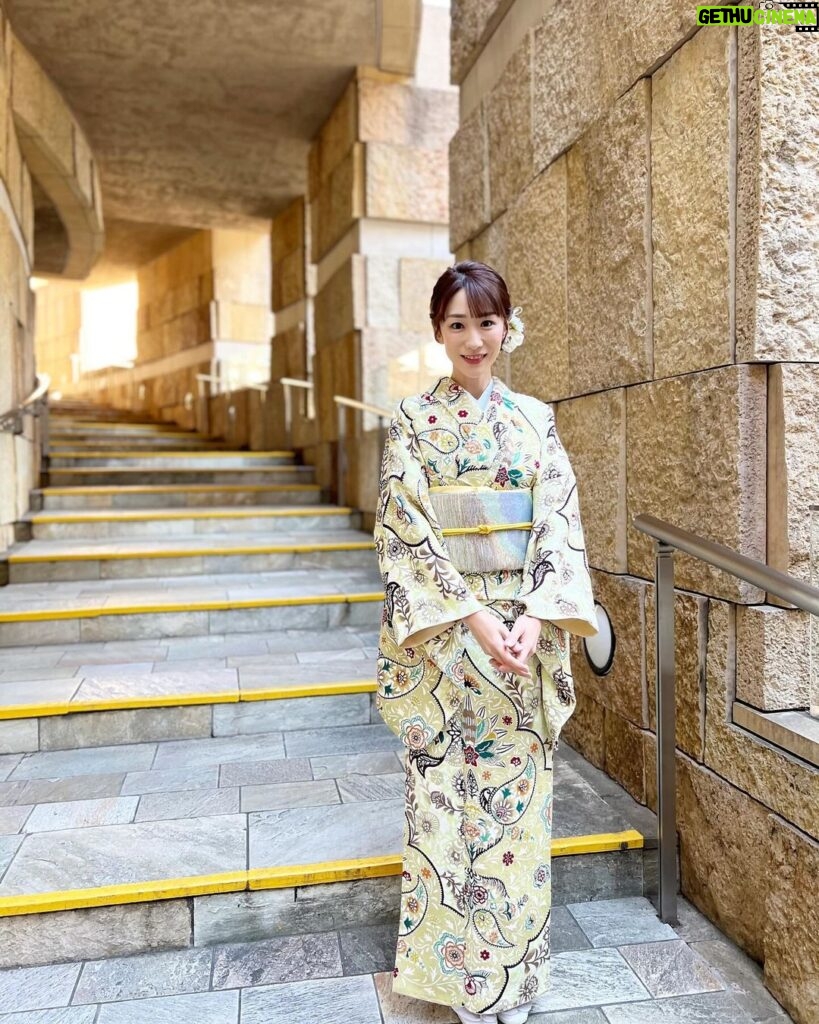 Mariko Dou Instagram - 皆さま 明けましておめでとうございます🎍 2024年がスタートしましたね✨ 素晴らしい年になりますように😌 本年もどうぞよろしくお願い致します❣️ さて、着物待ち受け配信が始まりました！ 是非、ダウンロードしていただけたら嬉しいです❣️ https://www.tv-asahi.co.jp/sphone/app/announcer/kimono/2024/ よろしくお願いします💕 #新年 #明けましておめでとうございます #2024 年 #着物 #待ち受け #配信 #今年もよろしくお願いします #堂真理子 #テレビ朝日 #アナウンサー