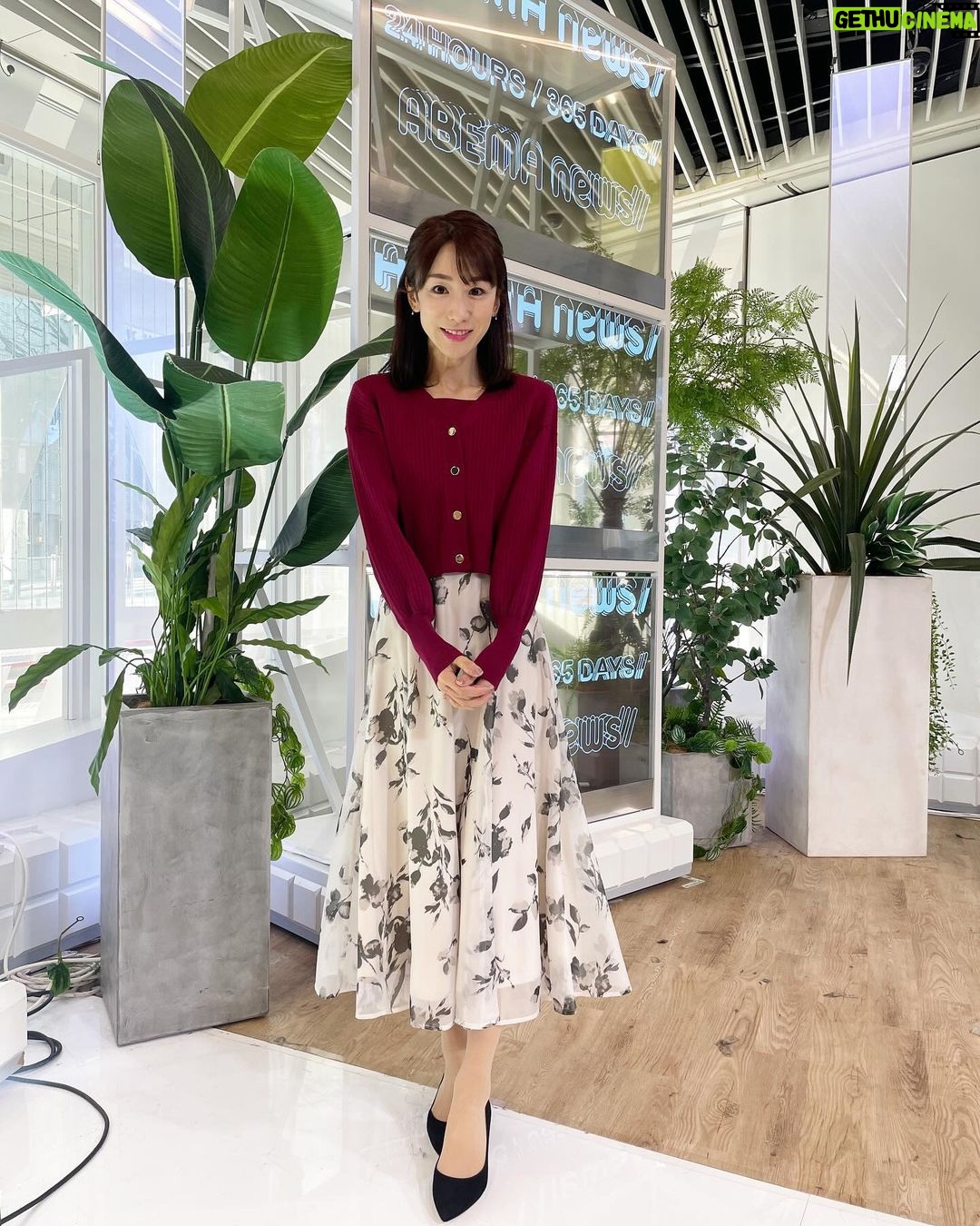 Mariko Dou - 2.3K Likes - おはようございます☀
今朝もアベモニ、ありがとうございます😊今朝の衣装は、鮮やかな赤系ニットのワンピースで、クリスマスっぽいカラーでした🎄✨
今日は晴れてますが気温は低いですね❄️暖かくしてお過ごしください😌
#おはようございます
#アベモニ
#ありがとうございます
#クリスマス
#カラー の
#衣装
#今日 は
#寒い ですね
#暖かく して過ごして下さい
#堂真理子 #テレビ朝日 #アナウンサー
