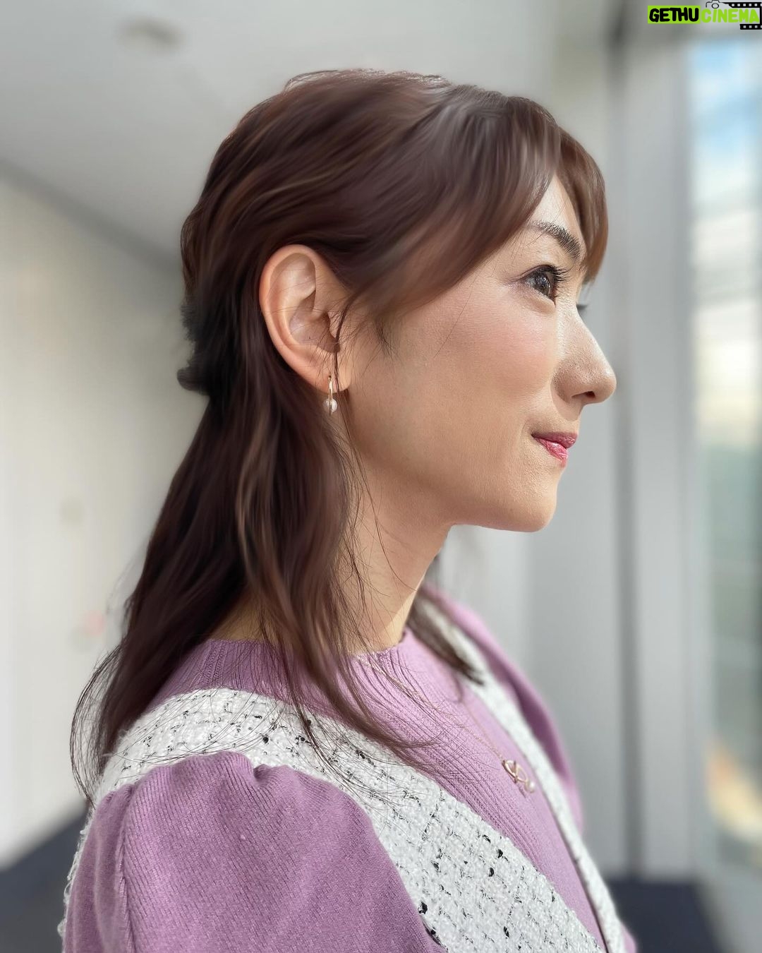 Mariko Dou - 2.4K Likes - 本日の「ワイド!スクランブル」の衣装は、
☆ニット,スカート… #laissepasse
☆アクセサリー… #starjewelry
でした👗✨
パフスリーブのピンクニットとジャンパースカートの組み合わせが冬らしくて素敵でした❄️💕
今日も寒かったですが、週末はさらに寒くなりそうですね⛄️
暖かくしてお過ごしください✨
今週もお疲れ様でした♪
#大下容子ワイドスクランブル #ワイドスクランブル #ニュース #テレビ朝日 #堂真理子 #アナウンサー #アナウンサー衣装 #番組衣装