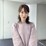 Mariko Dou Instagram - おはようございます😃 年が明けて「ワイド！スクランブル」も、2回の金曜日の放送が終わりました。 今年も一つ一つの仕事を丁寧に、積極的に、取り組んでいきたいです😌 改めて本年もどうぞよろしくお願い致します✨ #大下容子ワイドスクランブル #ワイドスクランブル #ニュース #テレビ朝日 #堂真理子 #アナウンサー #アナウンサー衣装 #番組衣装