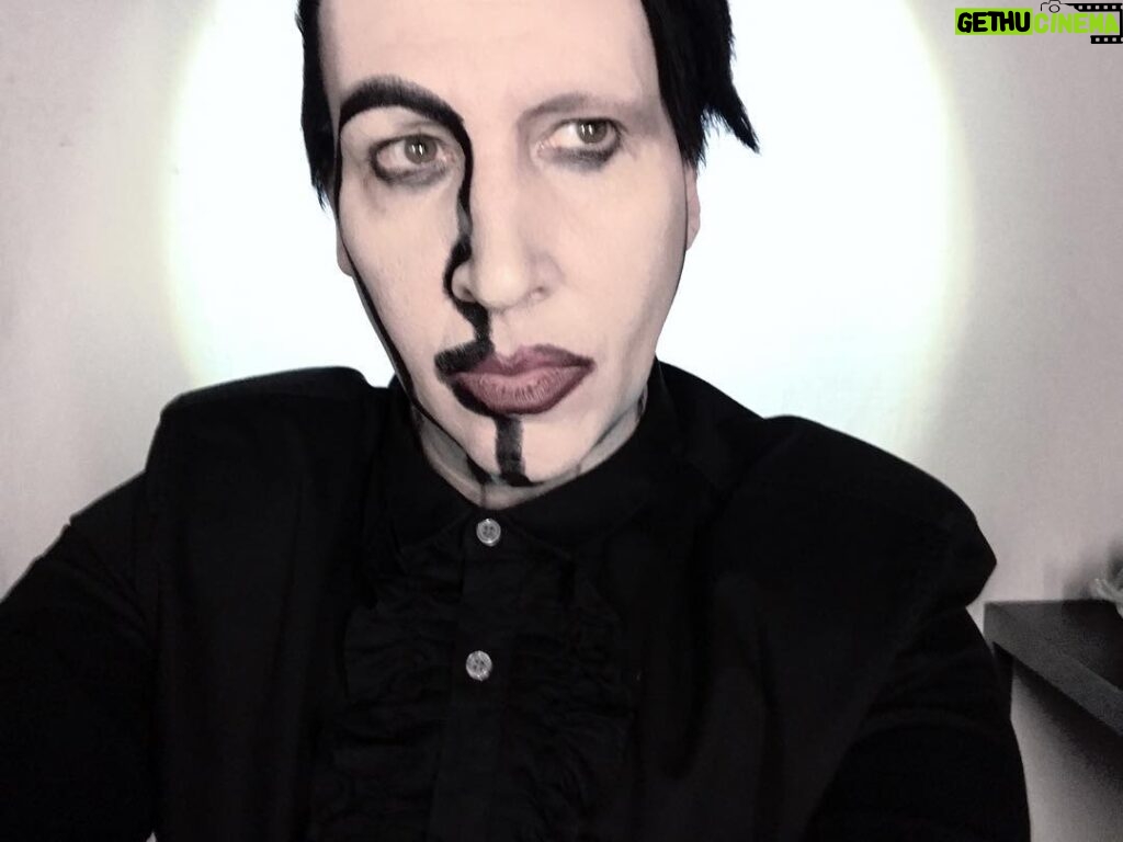 Marilyn Manson Instagram - Here comes the moon again...