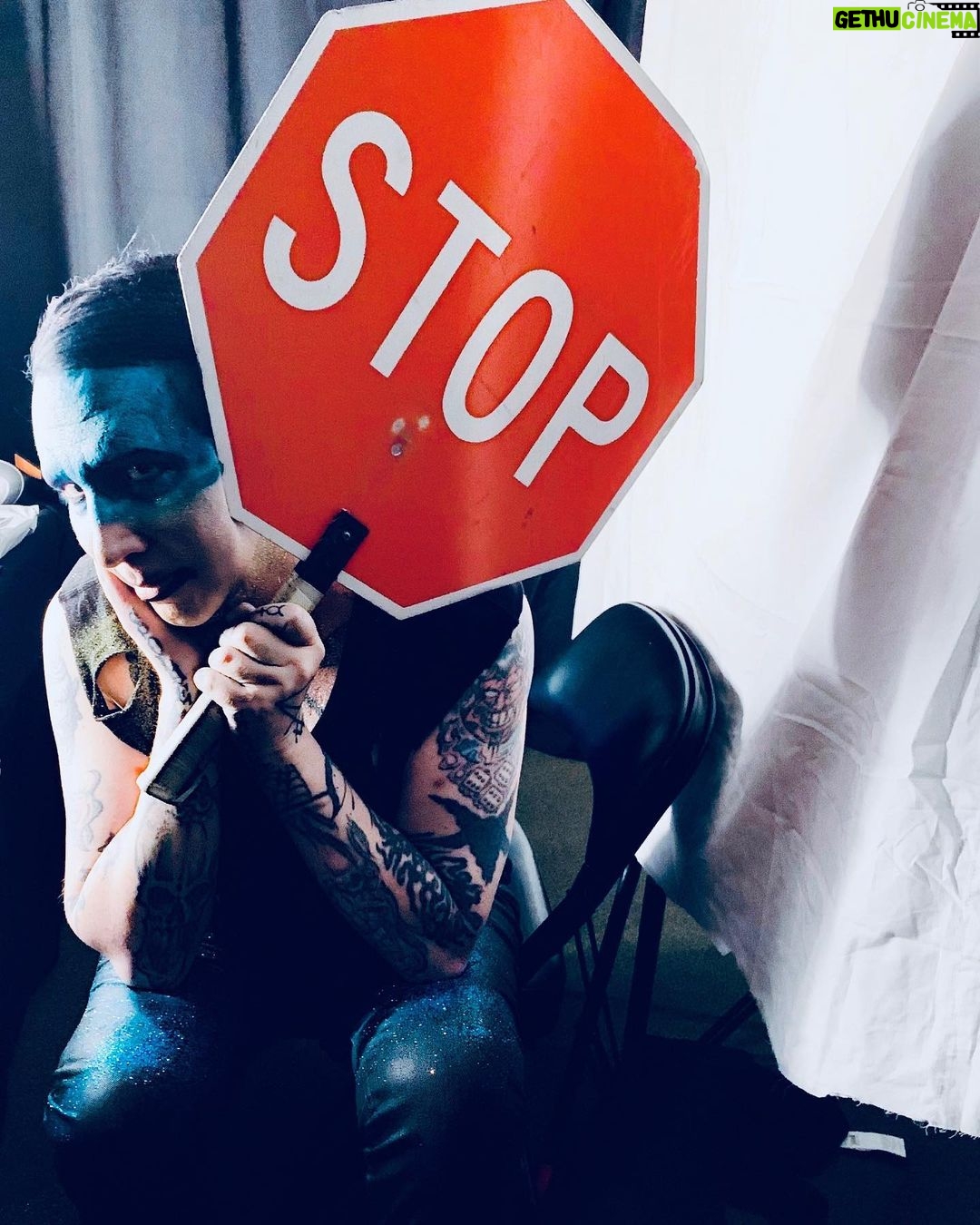 Marilyn Manson Instagram - “Just say NO” 📷 #lindsayusich