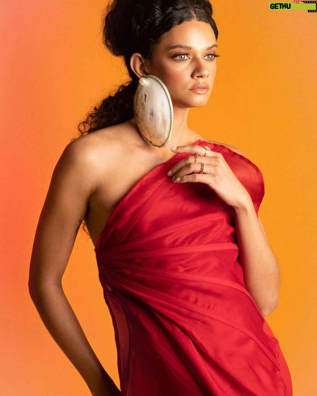 Marina Nery Instagram - She’s a sunset ❤️🔥🌅 New York, New York