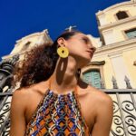 Marina Nery Instagram - Mais um ano de pura e única gratidão 🙏🏽 Cheguei em casa de novo, a tempo de celebrar mais um círculo nessa terra, perto dos meus, rodeada de amor, de música e chamego. Obrigada a todos que tiraram um minuto para me mandar boas energias e palavras de amor, nenhuma das palavras foram ignoradas. Os 29 vão ser de luz, e mantendo o HOT GIRL ENERGY sempre! 💙🫶🏽 Salvador, Bahia, Brazil