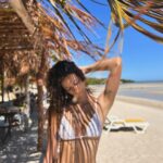 Marina Nery Instagram - Cada vez que eu volto pra minha Bahia, mais grata eu sou por ter crescido numa terra tão linda, e eu digo a todo mundo, o Caribe é aqui 💙 Garapuá-Morro De São Paulo