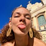 Marina Nery Instagram - Mais um ano de pura e única gratidão 🙏🏽 Cheguei em casa de novo, a tempo de celebrar mais um círculo nessa terra, perto dos meus, rodeada de amor, de música e chamego. Obrigada a todos que tiraram um minuto para me mandar boas energias e palavras de amor, nenhuma das palavras foram ignoradas. Os 29 vão ser de luz, e mantendo o HOT GIRL ENERGY sempre! 💙🫶🏽 Salvador, Bahia, Brazil