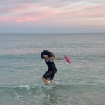 Marina Nery Instagram – Fall activities, colors and hyperextensions. Winter is here now, so let the cold adventures begin! 🍁❄️