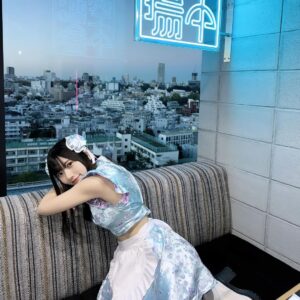 Marina Yamada Instagram - .
やっぱり夜の景色がすごかった🏙

都会〜
ってかんじ

いいね

ほんとに楽しかったなーイベント
いつかバスツアーとかもやってみたい
BBQもやりたい
みんなとやりたいことたくさん。💭

ぜーんぶしよ！

(って思わせてくれるみんなほんとにありがとう)

#チャイナ服 #チャイナメイド #メイド服 #衣装
#コスプレ #cosplay #空中酒場 #ファンクラブ #イベント