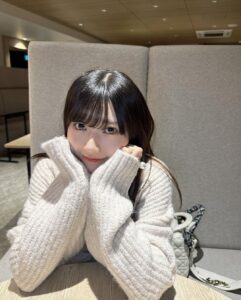 Marina Yamada Instagram - . 寒くなってきて もこもこのニット着れるのがうれしい..🤍 冬のお洋服ほんとにかわいくて好き〜 いろいろ欲しくなっちゃう #提供 @jumelle_jp