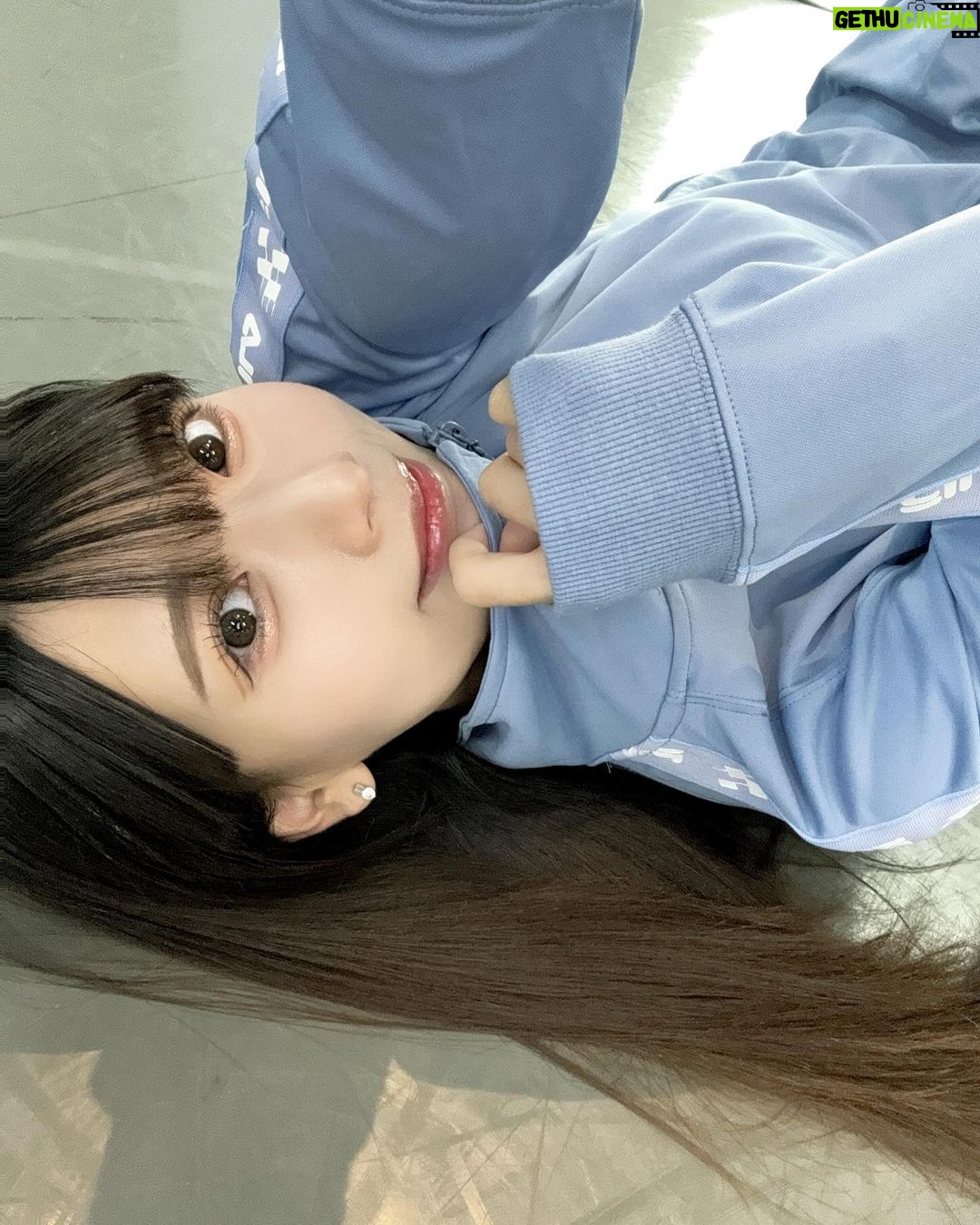 Marina Yamada Instagram - . ใใ๐งธโ๊ณ ๆ่ฟใฏใใใทในใฎใฉใคใใชใใซ ๆ่ชญๅใฎใชใใซใจใใใฐใฃใฆใใใพใใ ๅ็ใฏใใฎๅใฎใใใทในใชใใฎใจใใฎ โฉ ใฒใชใกใใ @hina_kawago ใฎใใฉใณใใฎ @yonakajp ใฎใธใฃใผใธใใใใใใฆ ็ใใ ใใงใจใฃใฆใใใๆฐใๅบใฆใใใ๐ฉต ใทใชใใซใฉใผใชใฎใใใ๐ง 2053ใฉใคใใฏ16.17 ๆ่ชญๅใ็พ็ทใใณใใณใจๆช้ญใใฏ21.23 ใฉใกใใใใใใใ้กใ่ดใใพใ๏ผใใใฐใใใ