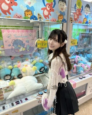 Marina Yamada Instagram - .
きのうまでの2日間、
#マチアソビ 楽しかった〜♡
ずっと動き回ってたけど着いてきてくれたみんな
ありがとうでした！！

徳島のおいしいものもたくさん食べれたので満足！
また行きたいなあ

お写真はぜんぶ、ずーっといっしょに動き回ってた
相方のぺぺ氏が撮ってくれました♡
新しいバッグかわいいでしょ( ◜ω◝ )☁
@jumelle_jp 

#提供