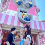 Marina Yamada Instagram - . 京都行ったときUSJ行けたので そのときの投稿していく！ ミニオンだいすきなのがよくわかる写真🍌 ミニオンパークほんとにだいすき〜空間がほんとにかわいい 欲しかったカチューシャあったんだけど売り切れてて.. ハロウィンバージョンのティムのぬいぐるみ買った🧸🖤 このあとちゃちゃのおもちゃにする予定だったけど あんまりお気に召さなかったみたいで 今はわたしのベッドの上にいます🥺 #USJ #ミニオン #オーバーオール #ミニオンコーデ のつもりだったけどキャストさん何人かにマリオと勘違いされたりもした(黄色いTシャツパーク内のどこかで売られてると思って用意せず行ったらどこにもなかった) USJ ユニバーサルスタジオジャパン