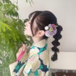 Marina Yamada Instagram – .
髪の毛もかわいくしてもらった⋆⸜💚⸝‍⋆

#袴 #和服 #和装 
#袴ヘア #たまねぎヘア