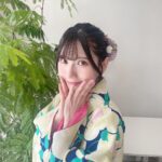 Marina Yamada Instagram – .
髪の毛もかわいくしてもらった⋆⸜💚⸝‍⋆

#袴 #和服 #和装 
#袴ヘア #たまねぎヘア