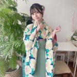 Marina Yamada Instagram – .
襟のところのパールかわいい..🍵🤍

#袴 #和服 #和装 
#袴ヘア #たまねぎヘア