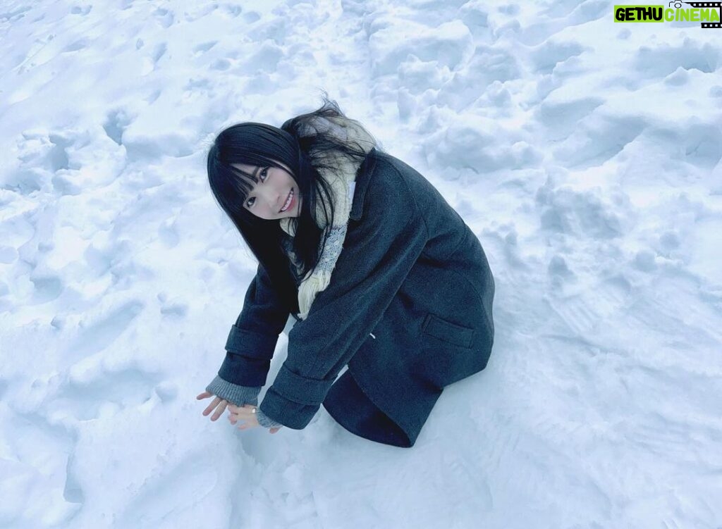 Marina Yamada Instagram - . 実家でのんびーりしております♡ きのう久留米帰ってきて、 昨日も今日も三姉妹でずっとおでかけしてる👧🏻👧🏻👧🏻 年末年始は家族みんなが揃って嬉しいね 写真は秋田ロケのときの⸜❄️⸝