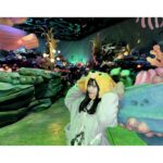 Marina Yamada Instagram - . 🪸🧜🏻‍♀️𓈒𓂂𓏸 朗読劇のアフタートークのときに言ってたけど この前ディズニーシー行ってきました！ クリスマスシーズンのディズニー素敵すぎた🎄.* #ディズニークリスマス #クリスマス #christmas #Xmas #東京ディズニーシー #ディズニーシー #disneysea #disney #クリスマスディズニー マーメイドラグーン (Mermaid Lagoon)
