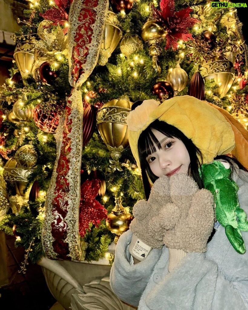 Marina Yamada Instagram - . 𓈒𓏸𓍄𝕄𝕖𝕣𝕣𝕪𝕔𝕙𝕣𝕚𝕤𝕥𝕞𝕒𝕤🐭🎄𓈒𓏸 #ディズニークリスマス #クリスマス #christmas #Xmas #東京ディズニーシー #ディズニーシー #disneysea #disney #クリスマスディズニー Tokyo DisneySea