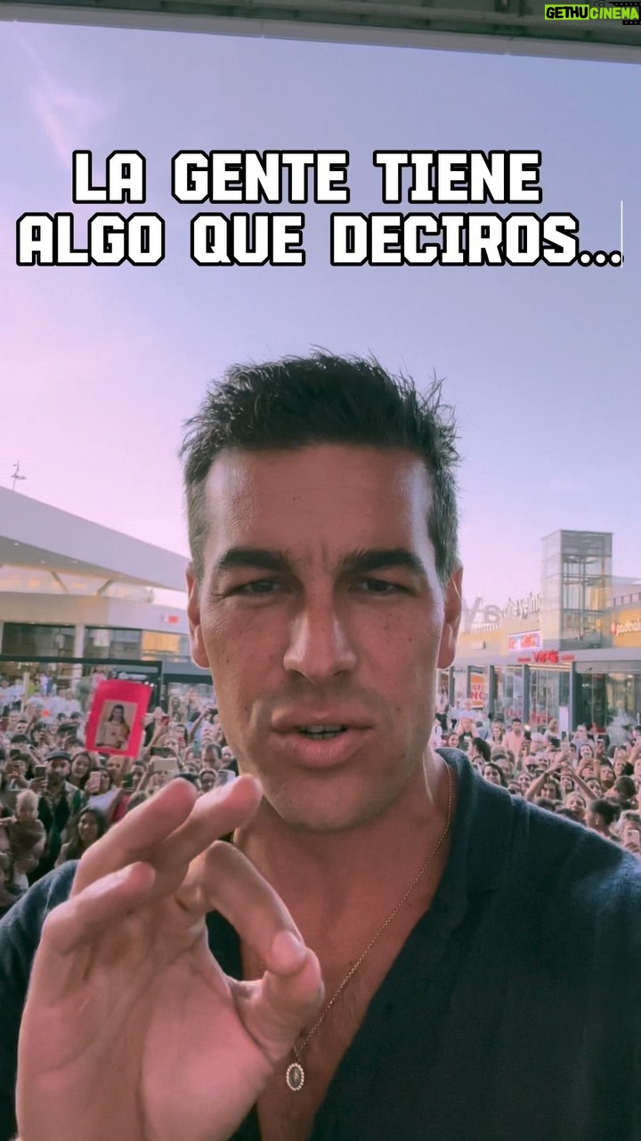 Mario Casas Instagram - Millones de gracias Vigo!! @misoledadtienealas_pelicula @vialiavigo