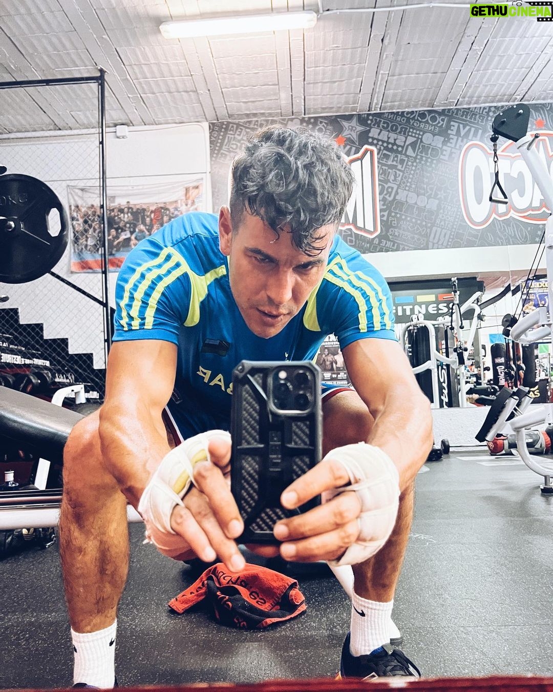 Mario Casas Instagram - NO PAIN. NO GAIN.