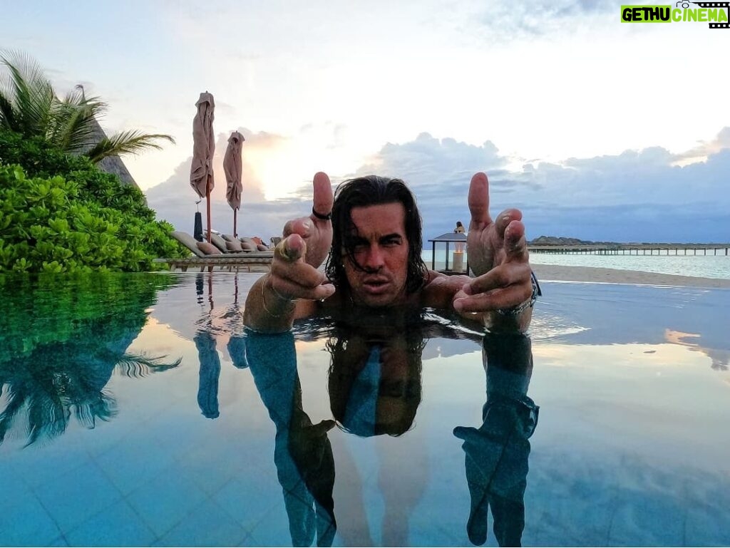 Mario Casas Instagram - ¡BANG bang paradise! @viajesnuba @joalimaldives #joalimaldives JOALI Maldives