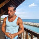 Mario Casas Instagram - 👋🏼 from the other side!! #republicadominicana #familytrip