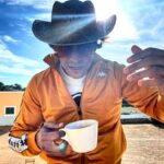 Mario Casas Instagram - Aquí, en la hacienda! 🤠 by @gerard.oms & @sheila.casas