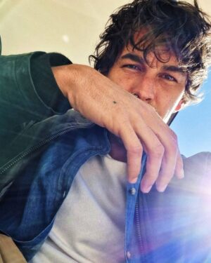 Mario Casas Instagram - 🤳