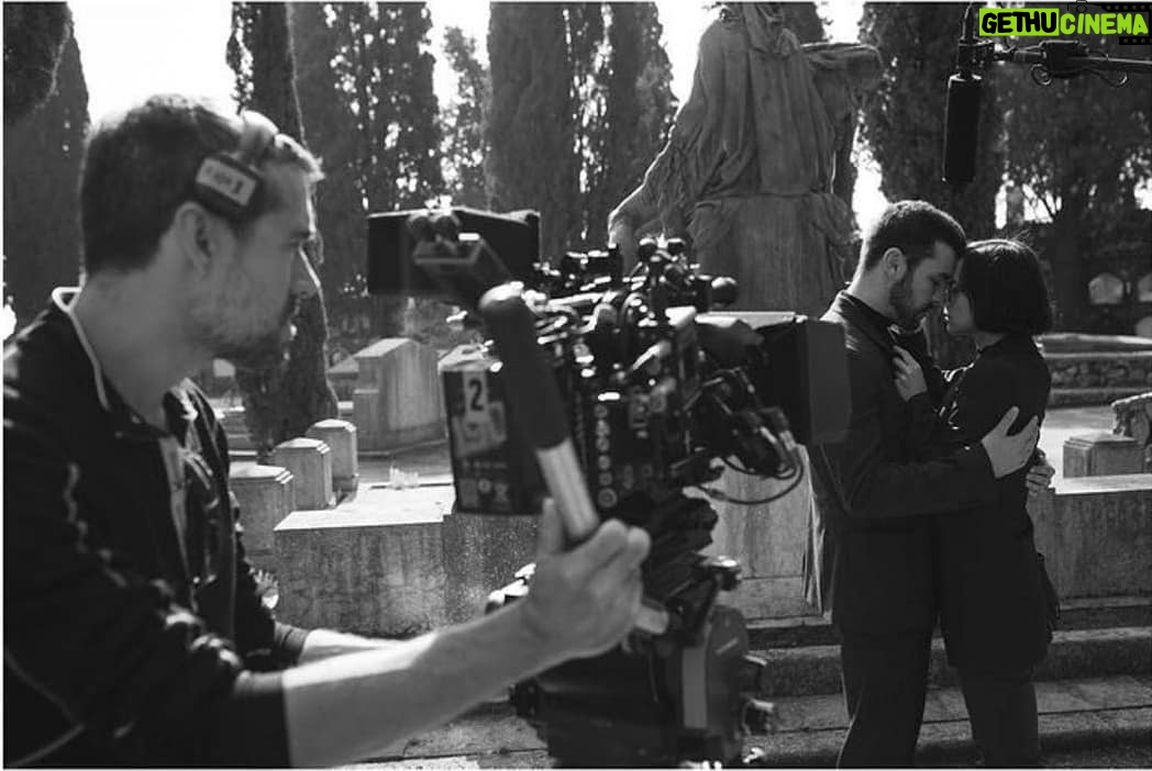 Mario Casas Instagram - Behind the scenes ❤ by @vivesquim #ElInocente en @netflixes @netflix
