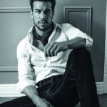 Mario Casas Instagram - Para @elle_spain #elpracticante