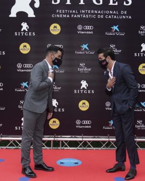 Mario Casas Instagram - Gracias siempre @sitgesfestival 16 de octubre estreno en cines, #NoMatarás @davidvictori @milenasmitm @_fernandovaldivielso_ @elisabethlarena @filmaxpresenta
-
Estilismo @noapict_management