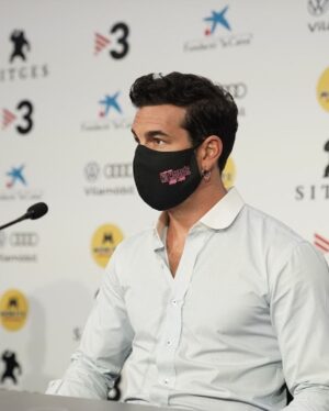 Mario Casas Instagram - Gracias siempre @sitgesfestival 16 de octubre estreno en cines, #NoMatarás @davidvictori @milenasmitm @_fernandovaldivielso_ @elisabethlarena @filmaxpresenta
-
Estilismo @noapict_management